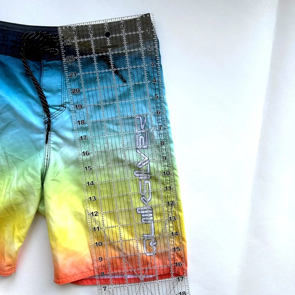 Boys Quicksilver DryFlight‎ Board Shorts Multicolor Ombre Size 26/12-Pre-owned